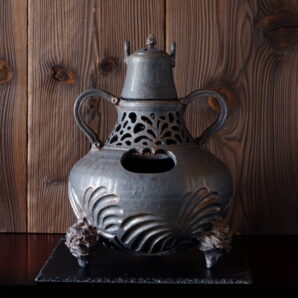 いぶし金彩丁子風炉４