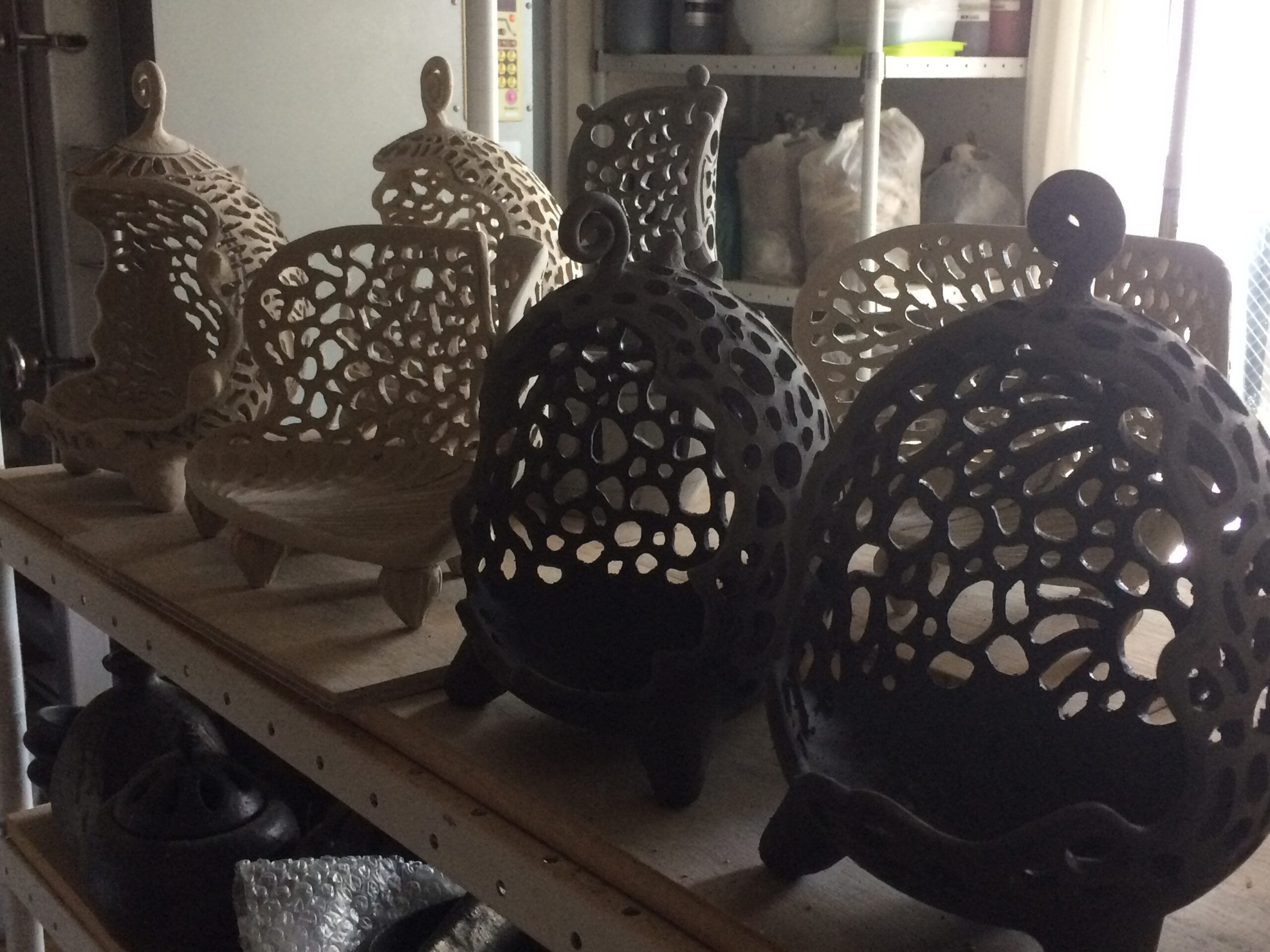 ドールチェア ドーム 透かし彫り 珊瑚