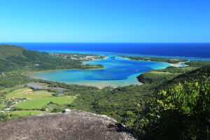ぶざま岳　川平湾
