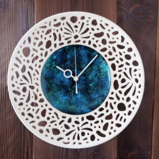 珊瑚土漆塗り壁掛け時計青緑１