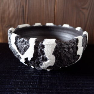 6号貫入白化粧黒浅鉢１