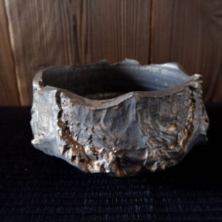 5号燻し金彩浅鉢１