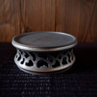 4号黒金彩鉢台１　塊根植物　多肉植物　コーデックス　植木鉢　鉢皿