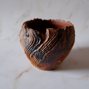 3.5号古陶風黒化粧捻り裂紋鉢548　塊根植物　多肉植物　アガベ　グラキリス　パキプス　盆栽　植木鉢　作家鉢　鉢皿　沖縄