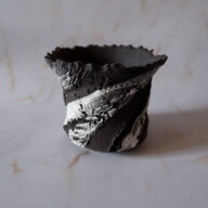 4.5号白化粧捻り裂紋黒鉢770　塊根植物　多肉植物　アガベ　グラキリス　パキプス　盆栽　植木鉢　作家鉢　鉢皿　沖縄