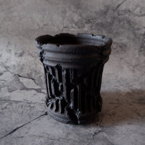 4.5号窯変黒コラム鉢943　塊根植物　多肉植物　アガベ　グラキリス　パキプス　盆栽　植木鉢　作家鉢　鉢皿　沖縄