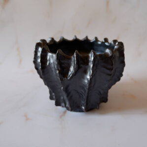 4.5号艶流紋黒鉢117　塊根植物　多肉植物　アガベ　万年青　盆栽　植木鉢　作家鉢