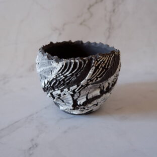 4号白化粧捻り裂紋黒鉢239 塊根植物 多肉植物 アガベ 盆栽 植木鉢 作家鉢