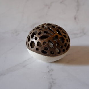 珊瑚土透彫り金彩香立て2　香炉　ポプリケース　線香　やちむん　沖縄