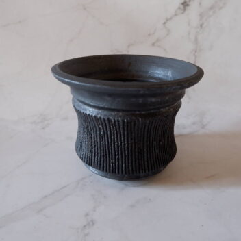 塊根植物・多肉植物に着せたくなる鉢を | 陶器・植木鉢の通販