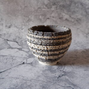 3.5号白黒練込み裂紋鉢301　塊根植物　多肉植物　アガベ　盆栽　植木鉢　作家鉢　鉢皿　沖縄