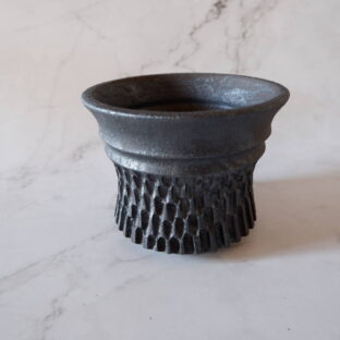 5号窯変黒鉢447　塊根植物　多肉植物　アガベ　盆栽　植木鉢　作家鉢　鉢台　沖縄