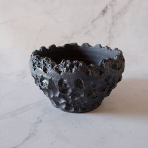 5号窯変黒鉢449　塊根植物　多肉植物　アガベ　盆栽　植木鉢　作家鉢　鉢台　沖縄