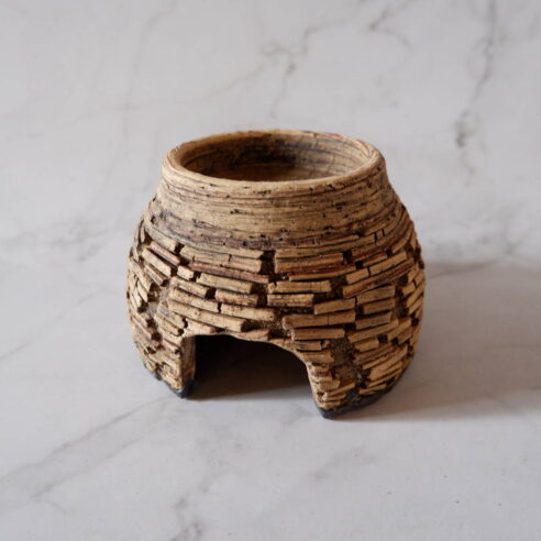 4号黄赤練込み裂紋爬虫類シェルター453　ウェットタイプ　昆虫　陶器製　沖縄