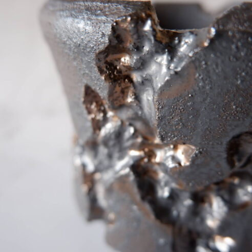 3.5号窯変黒クレバス鉢507　塊根植物　多肉植物　アガベ　盆栽　植木鉢　作家鉢　鉢台　沖縄