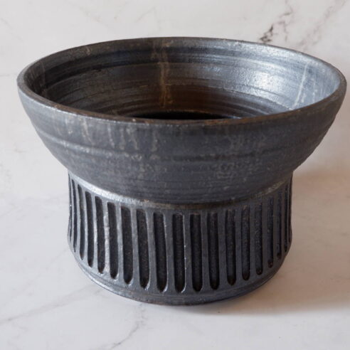 10号鉄砂黒鎬鉢521　塊根植物　多肉植物　アガベ　盆栽　植木鉢　作家鉢　鉢台　沖縄